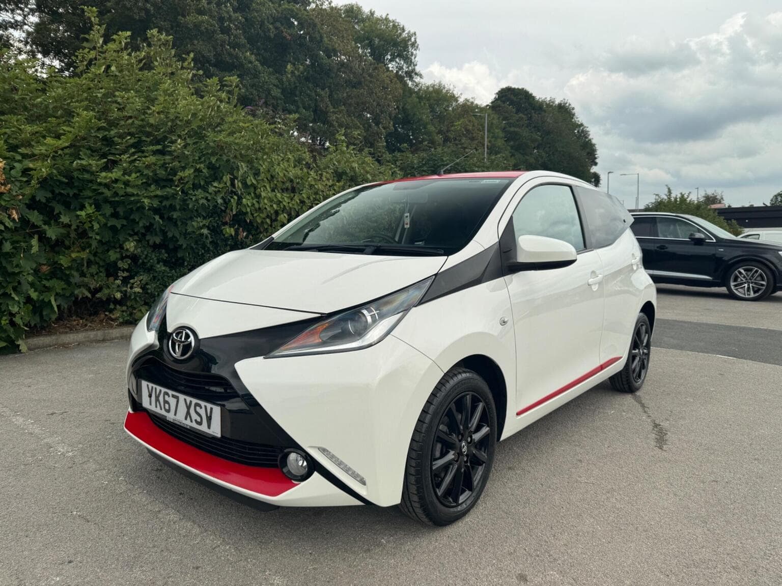 Toyota Aygo - image 1 of 57