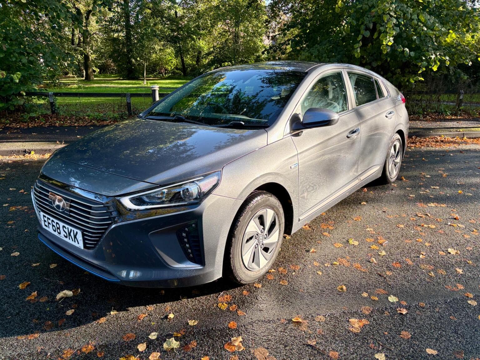 Hyundai Ioniq - image 1 of 47