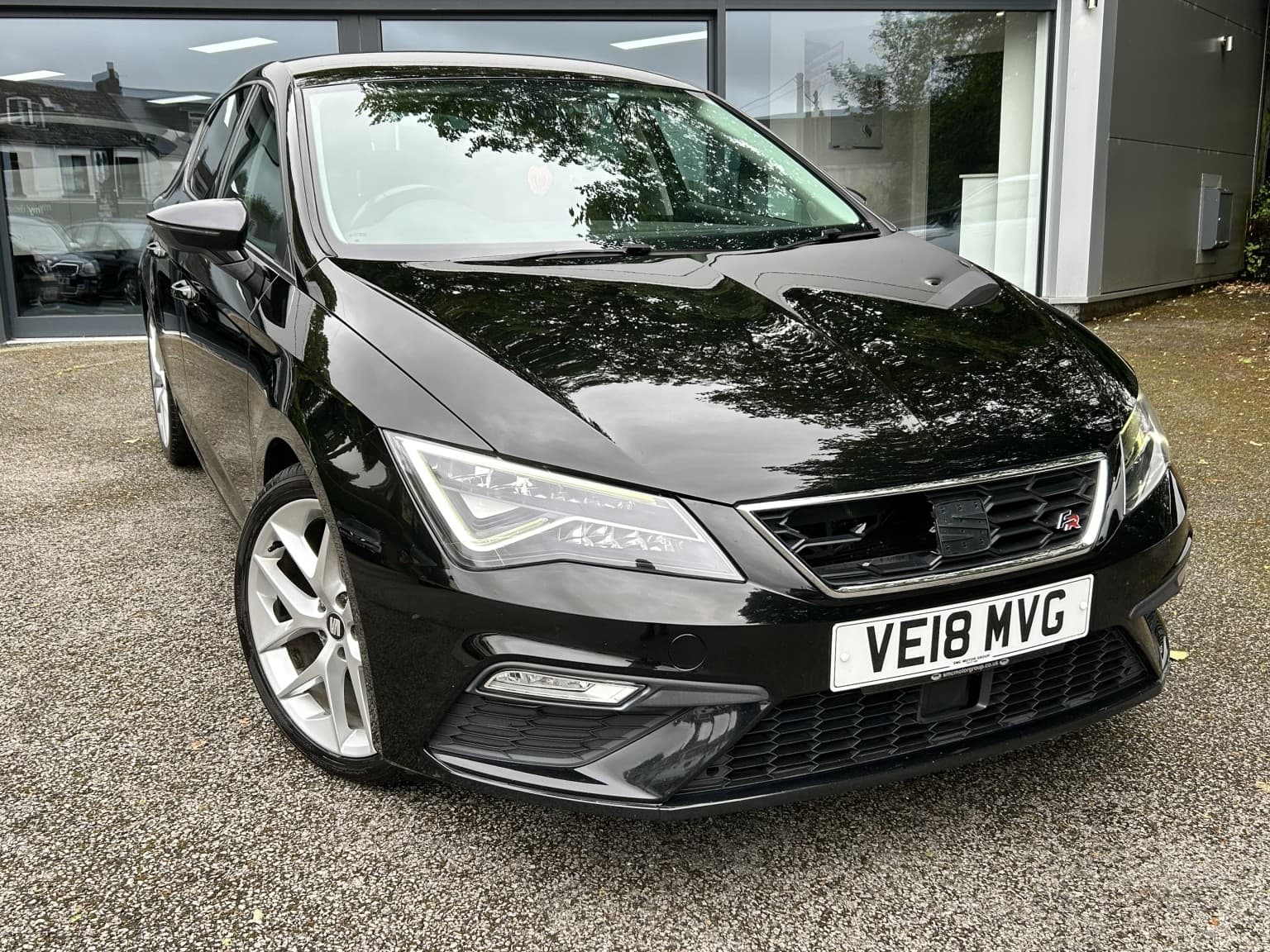 SEAT Leon - image 1 of 19