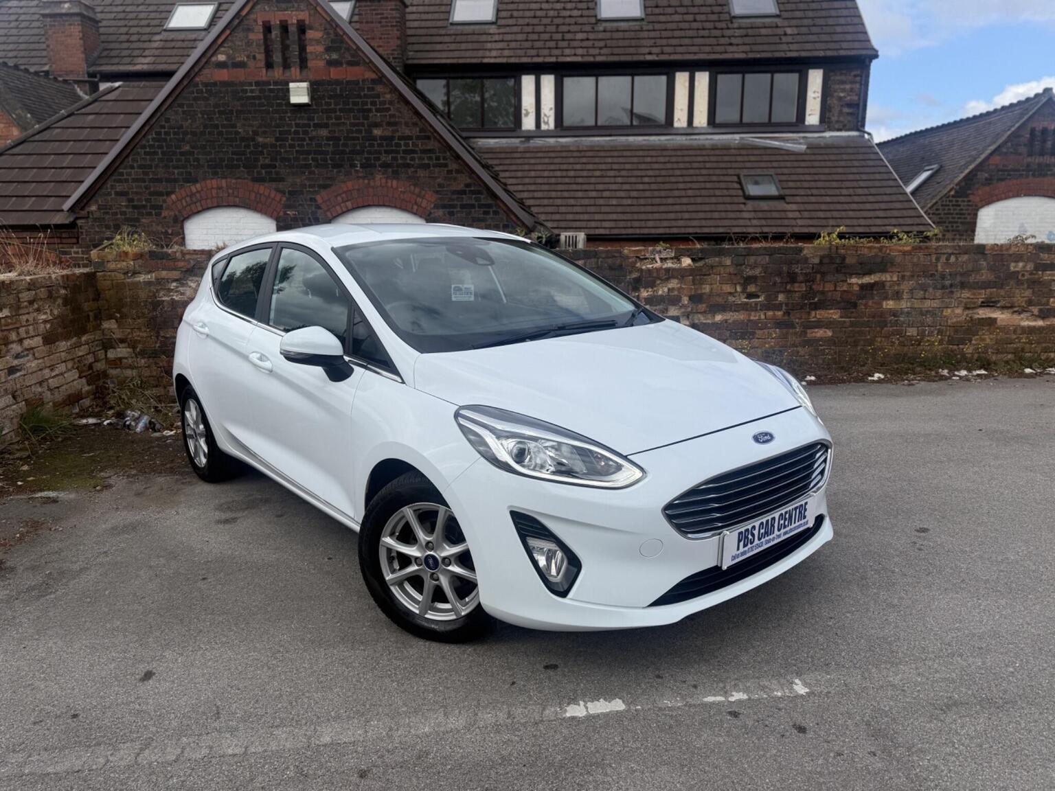 Ford Fiesta - image 1 of 78