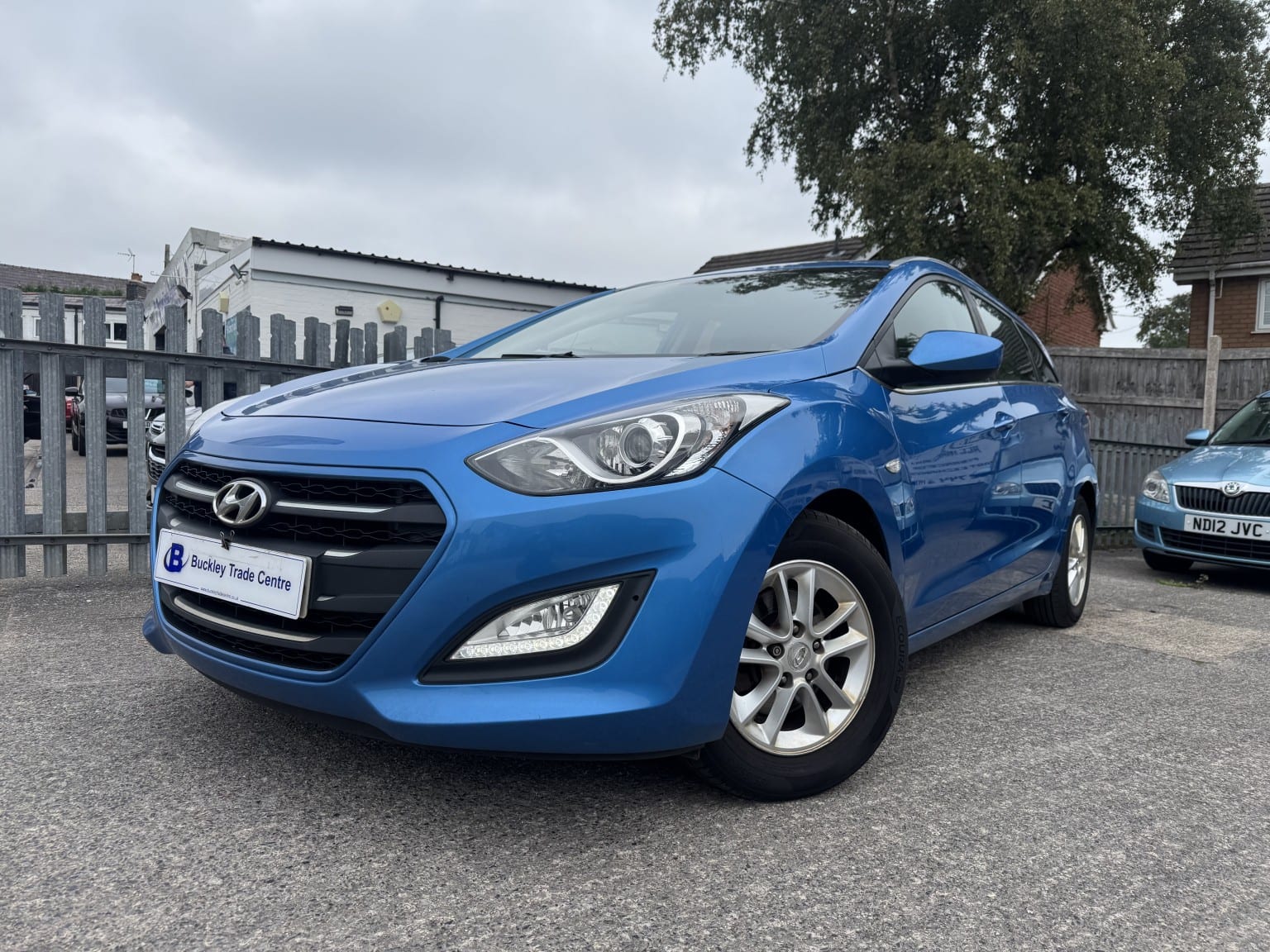 Hyundai i30 - image 1 of 8