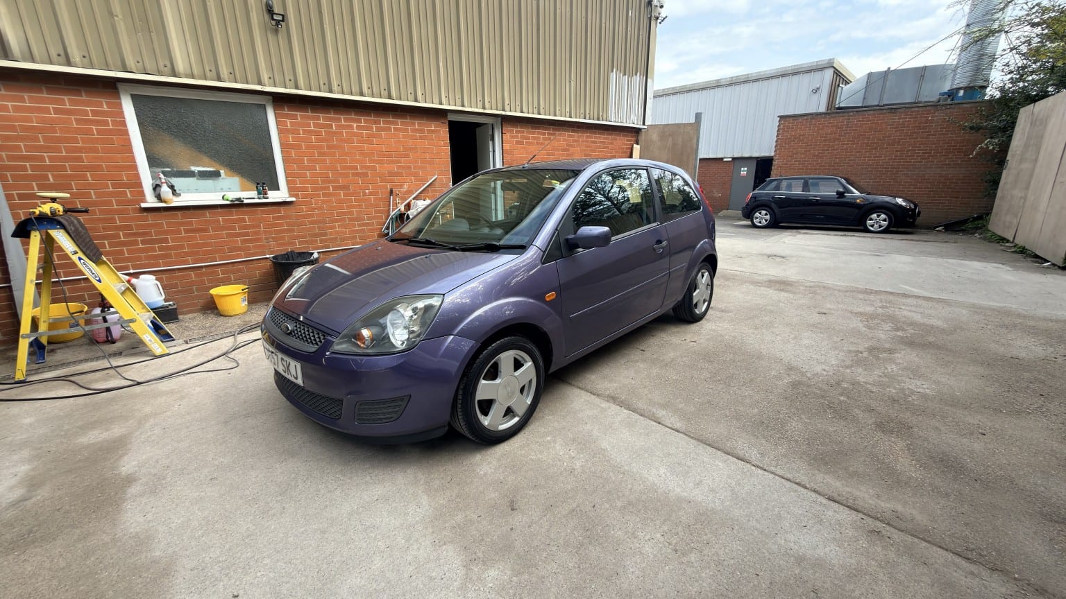 FORD FIESTA - image 1 of 20