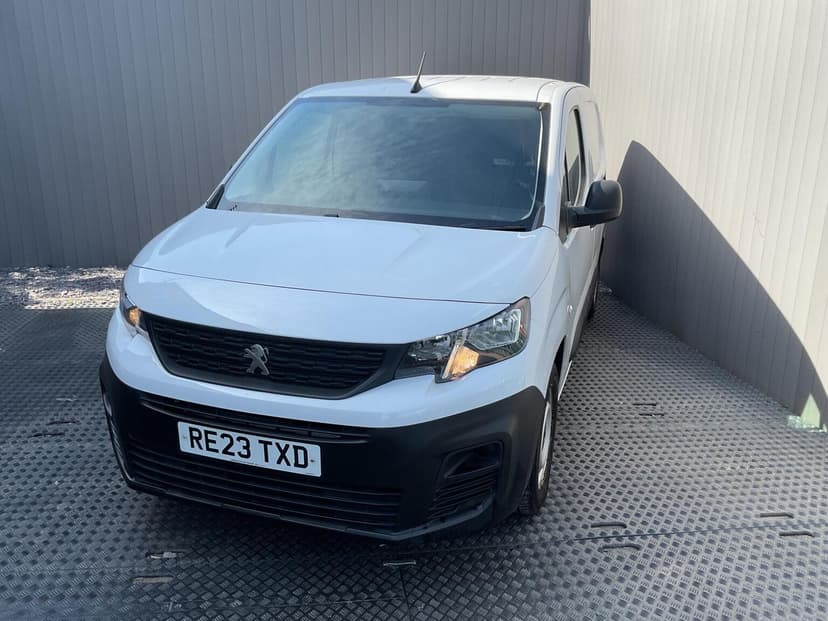 2023 PEUGEOT PARTNER