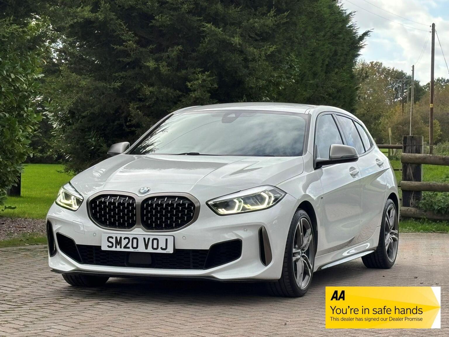 BMW 1 Series - image 1 of 44