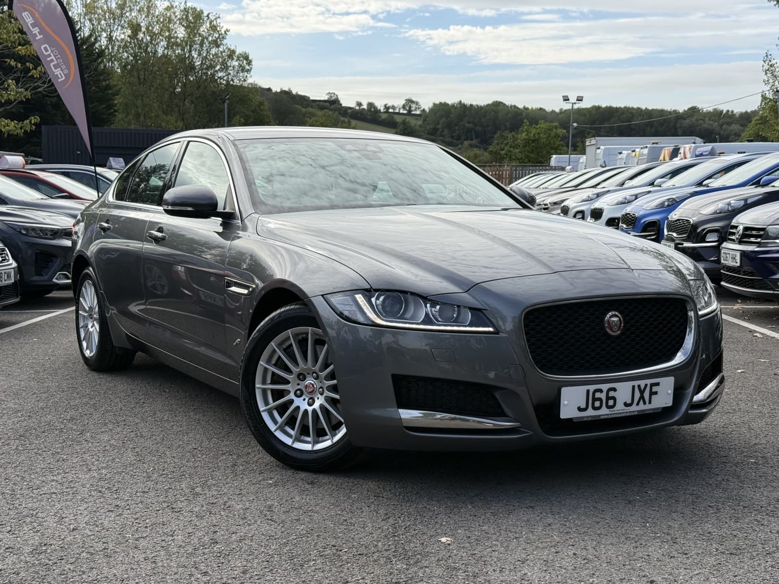 Jaguar XF - image 1 of 56