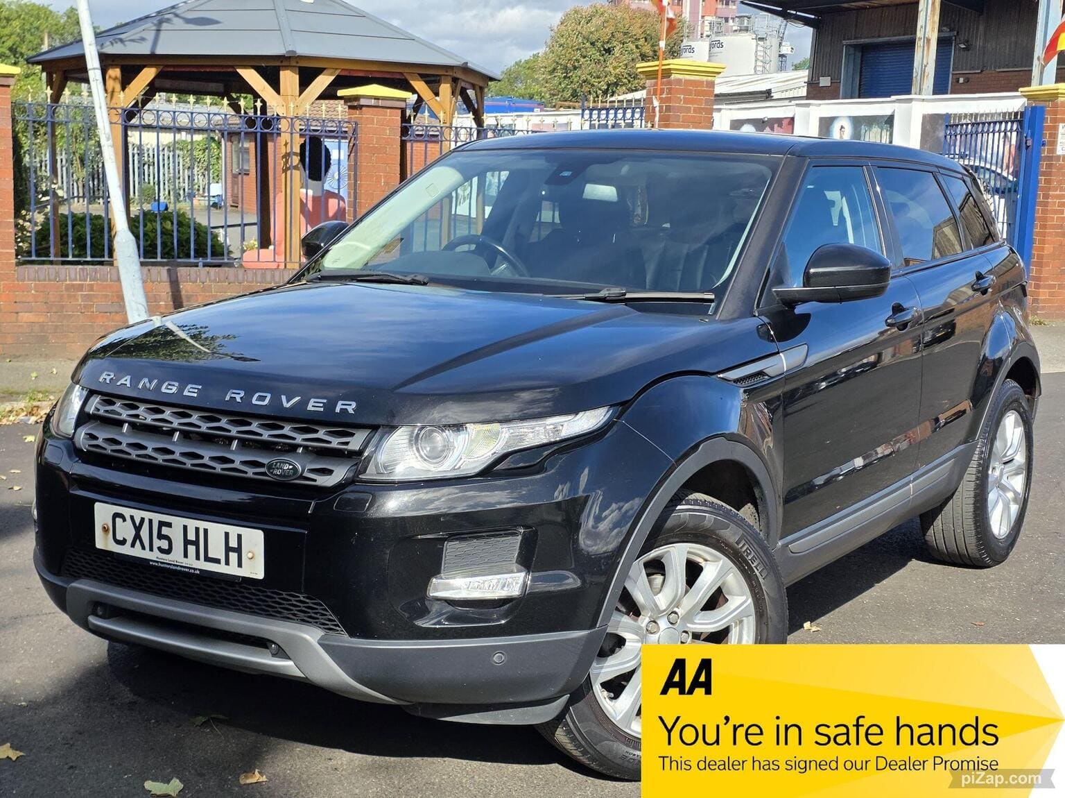 Land Rover Range Rover Evoque - image 1 of 28