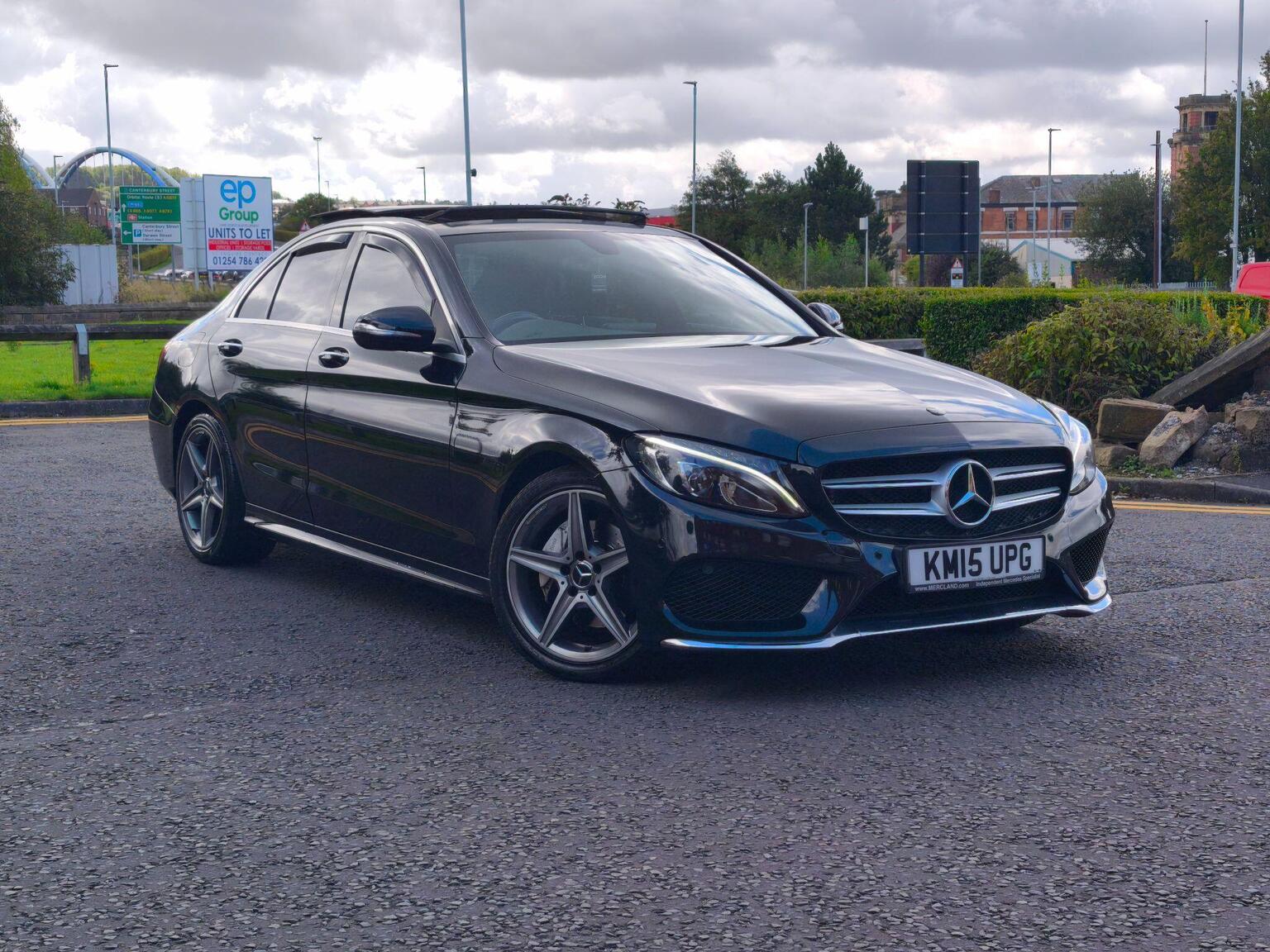 Mercedes-Benz C Class - image 1 of 32