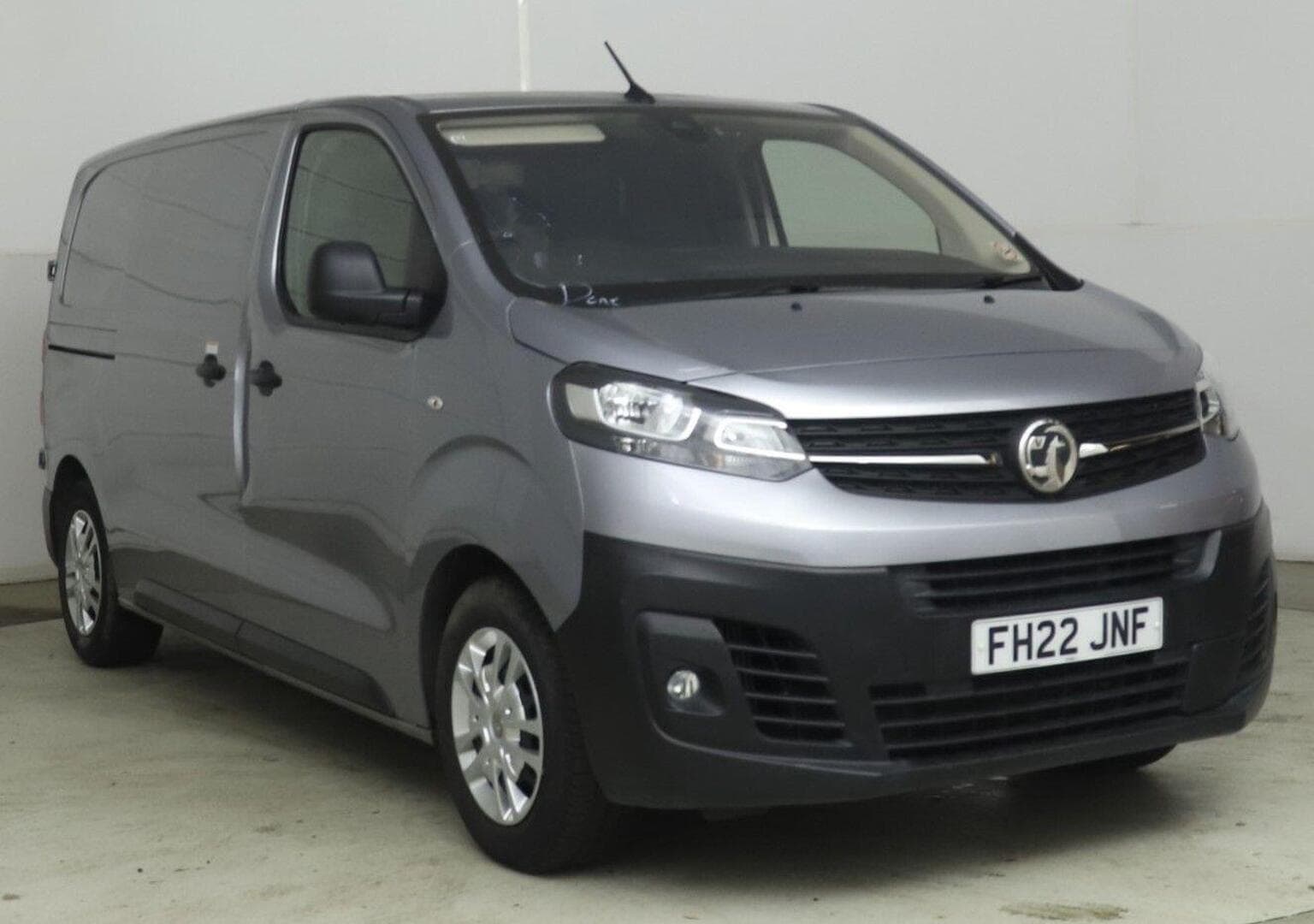 Vauxhall Vivaro - image 1 of 7