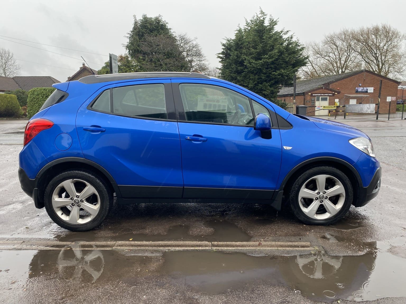Vauxhall Mokka - image 1 of 16