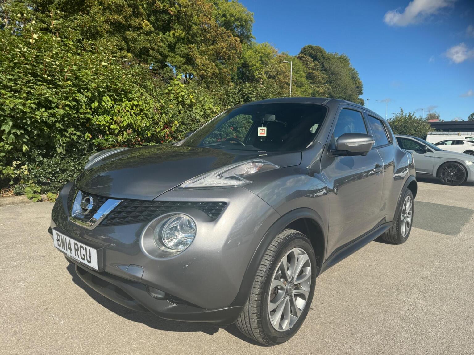 Nissan Juke - image 1 of 56