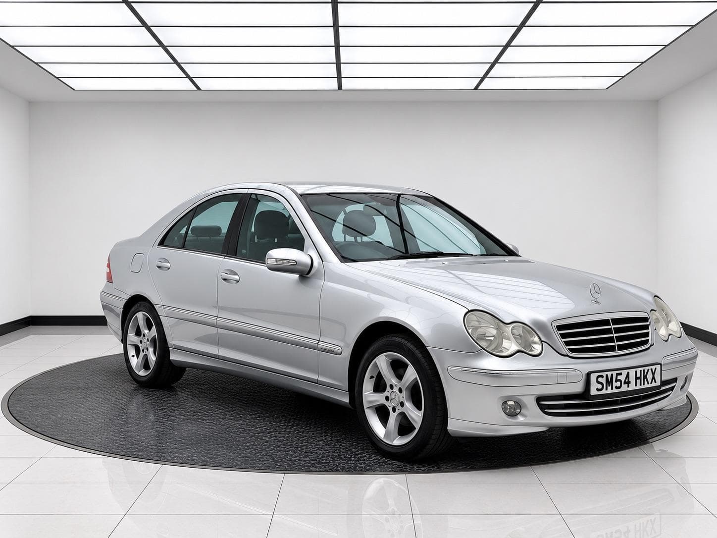 Mercedes-Benz C Class - image 1 of 46