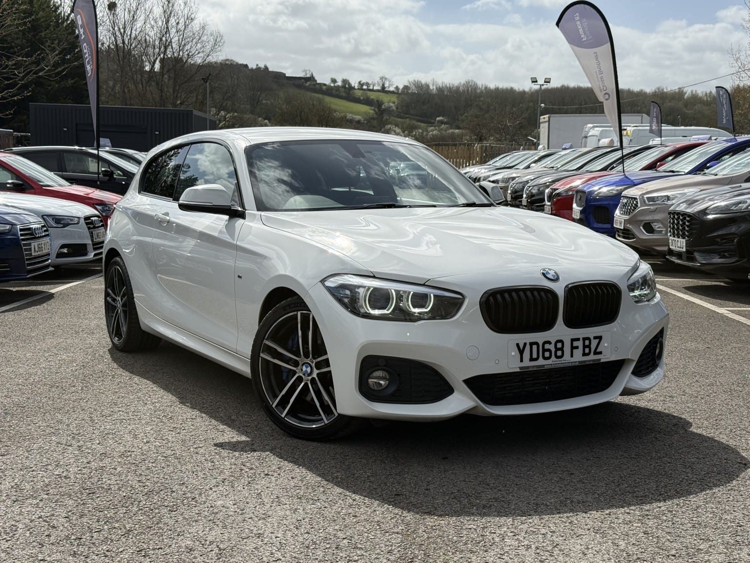 BMW 1 Series - image 1 of 59