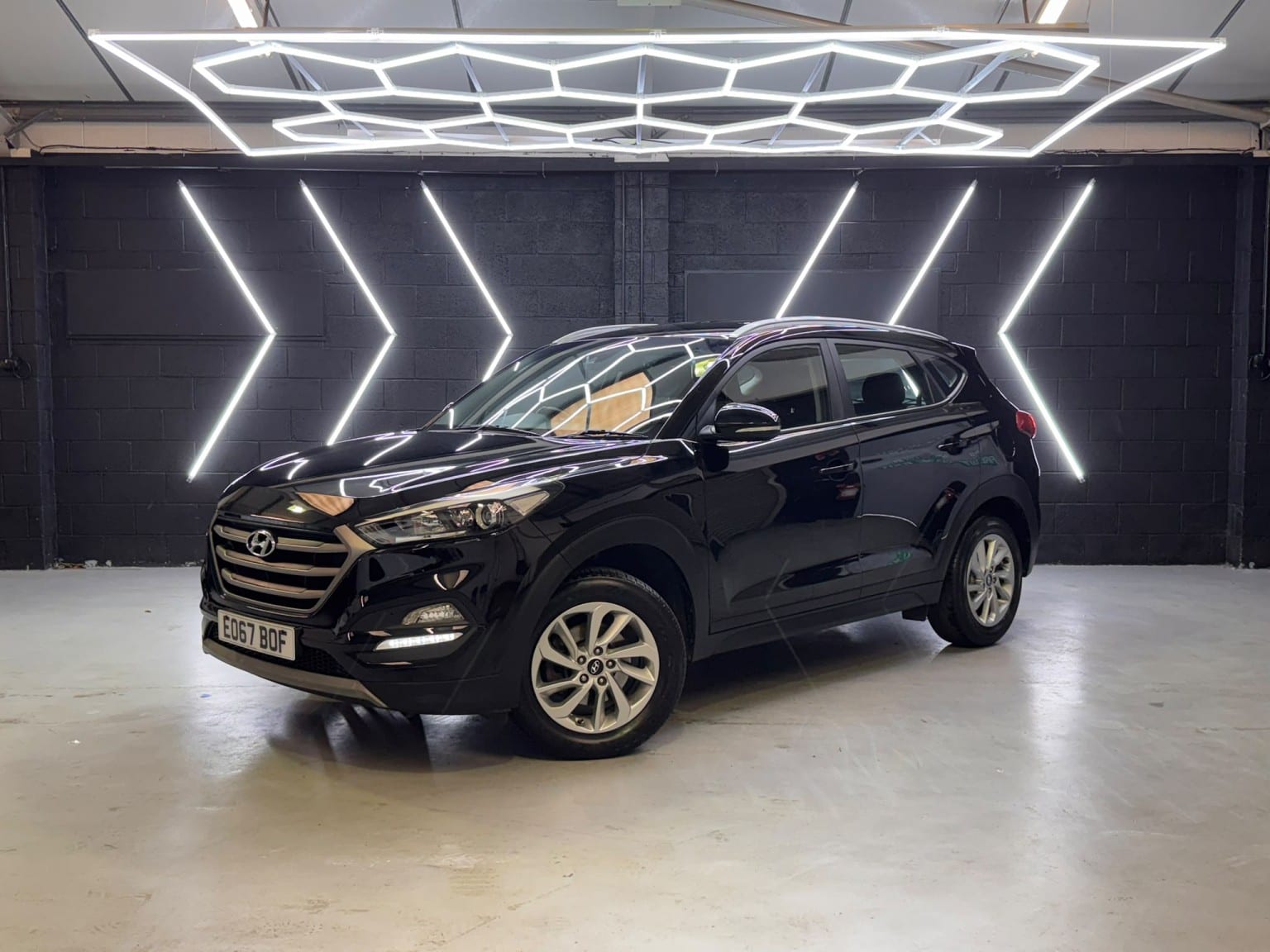 Hyundai Tucson - image 1 of 57