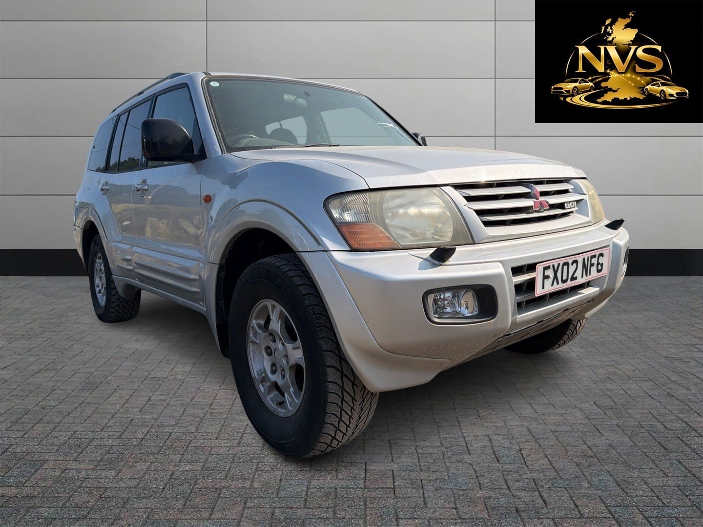 Mitsubishi Shogun - image 1 of 13