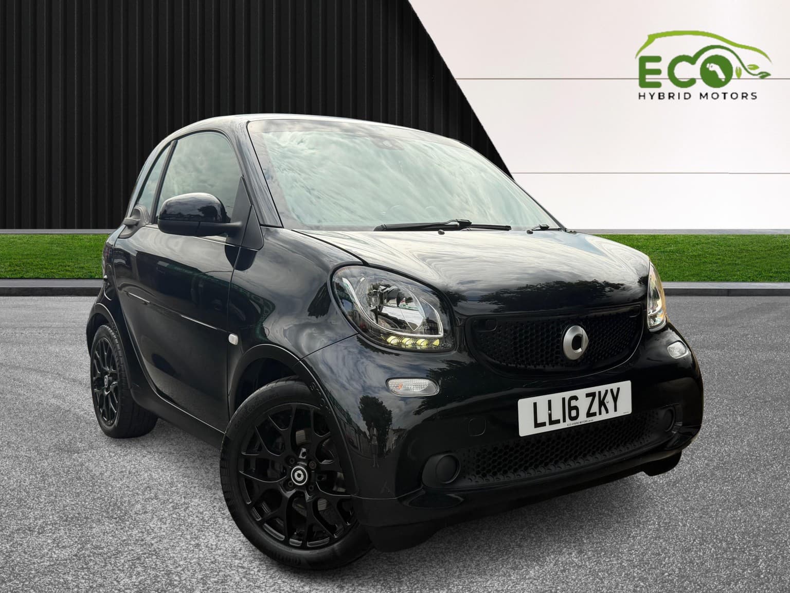 Smart Fortwo - image 1 of 51