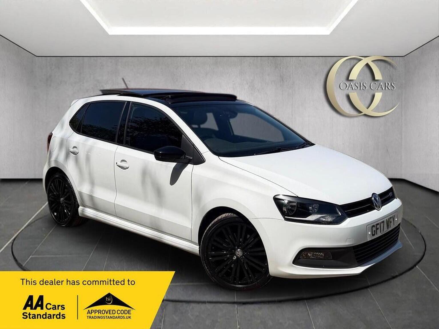 Volkswagen Polo - image 1 of 14