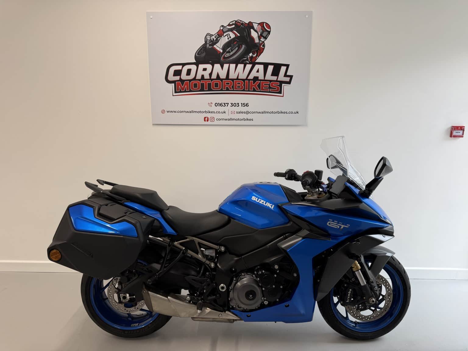 Suzuki GSX-S1000GT+ - image 1 of 25