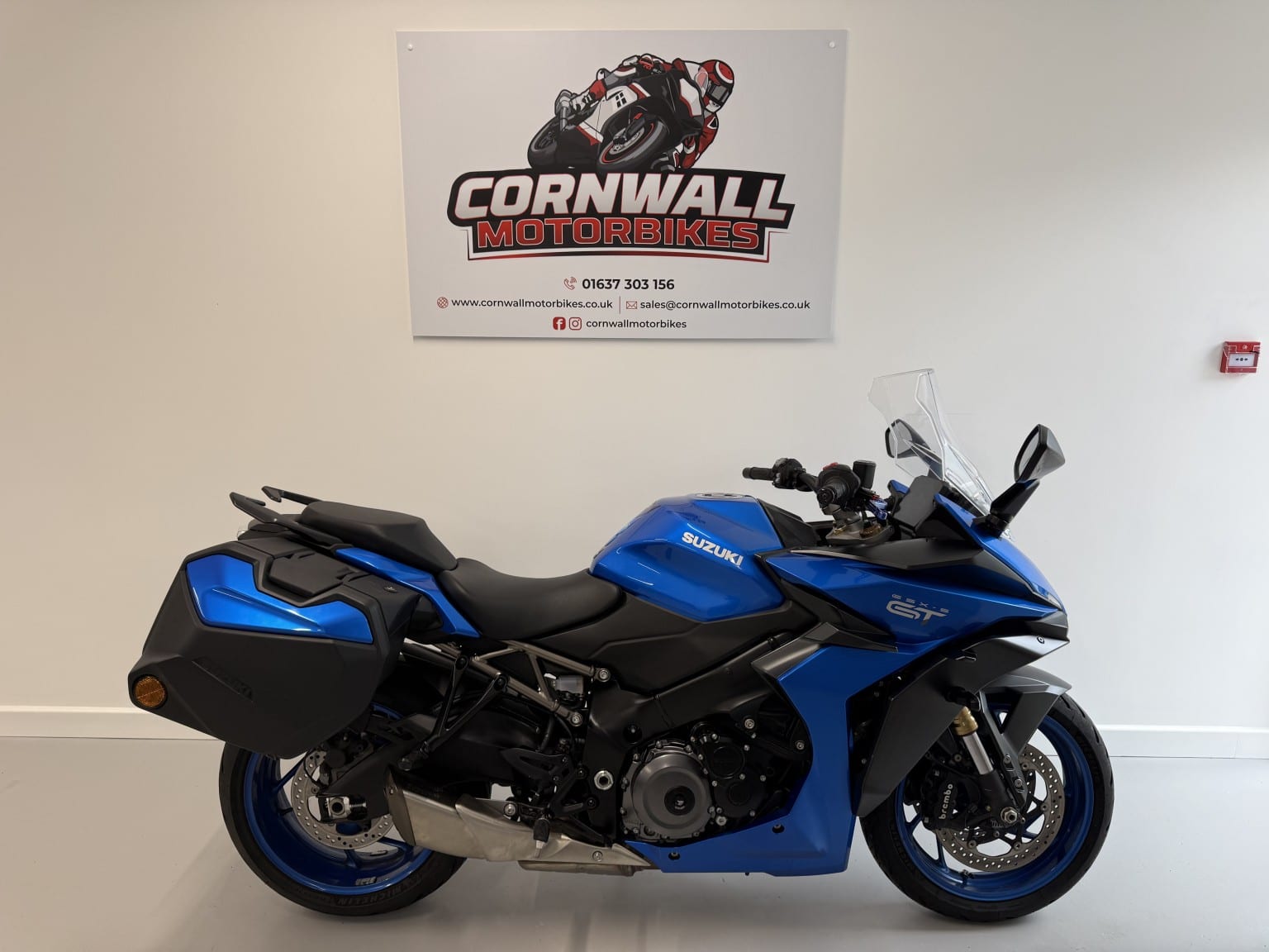 Suzuki GSX-S1000GT+ - image 1 of 25
