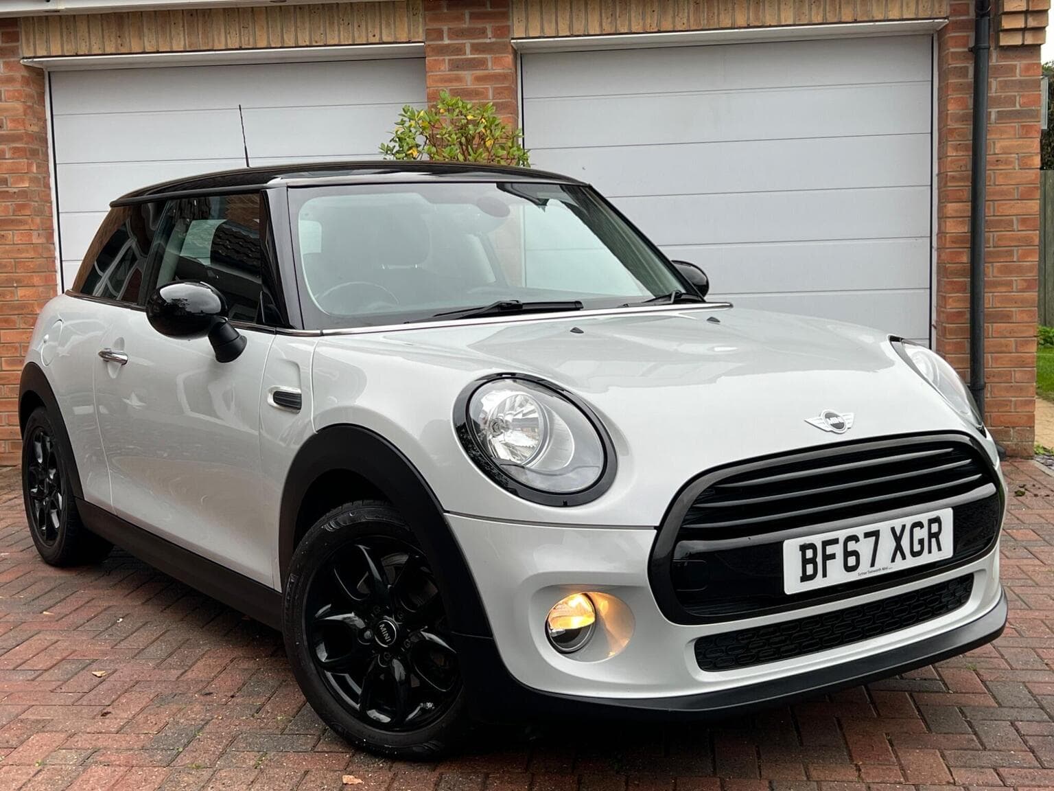 MINI Hatch - image 1 of 41