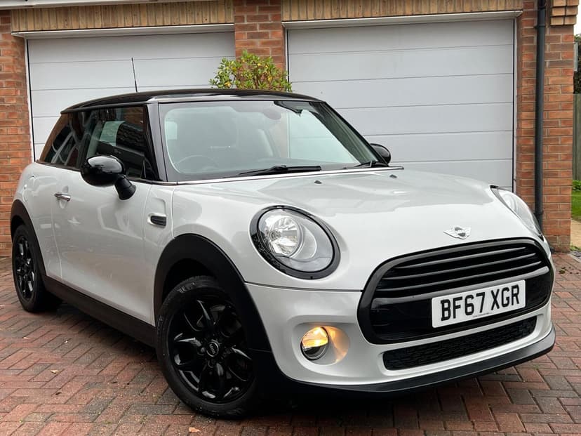 2017 MINI HATCH