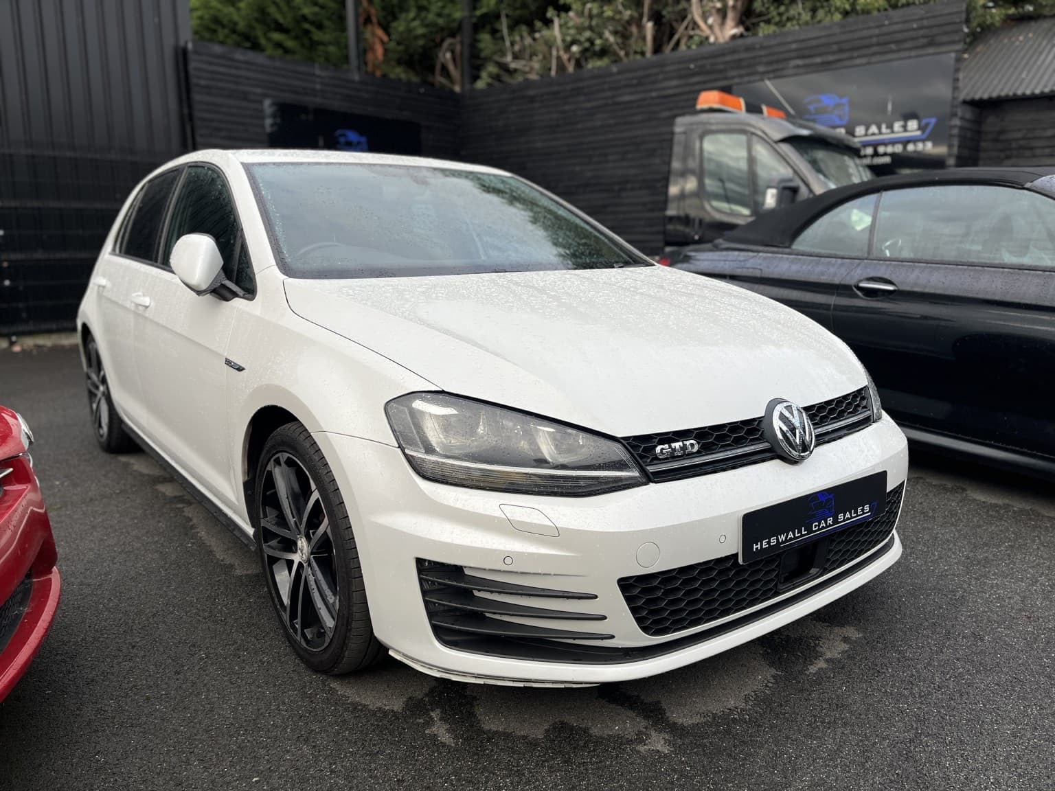Volkswagen Golf - image 1 of 2