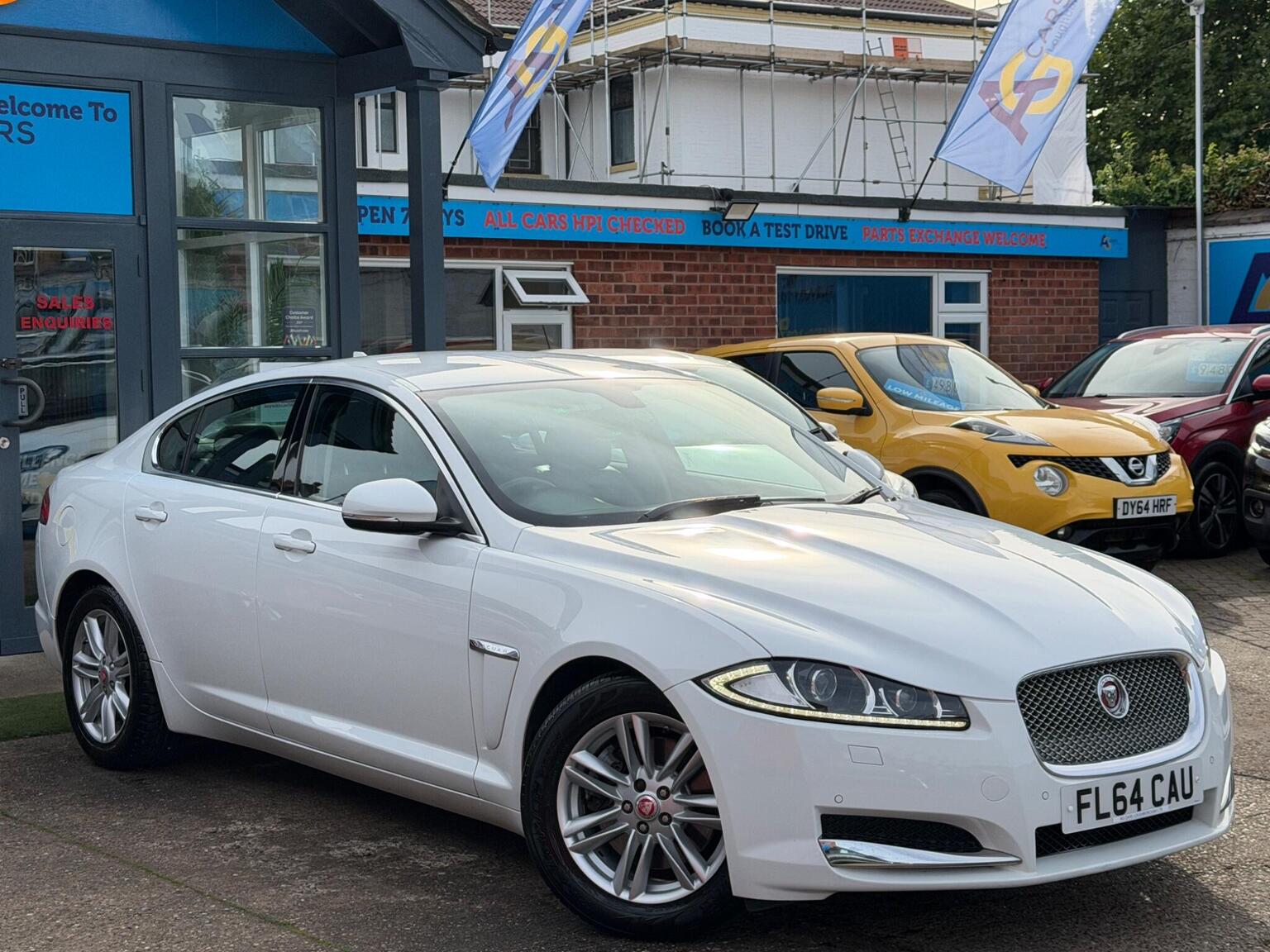 Jaguar XF - image 1 of 70