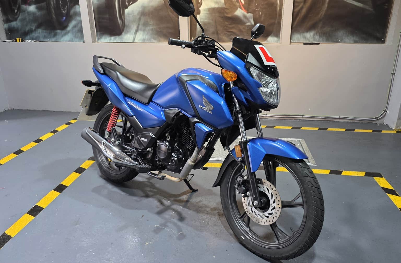Honda CB125F - image 1 of 31