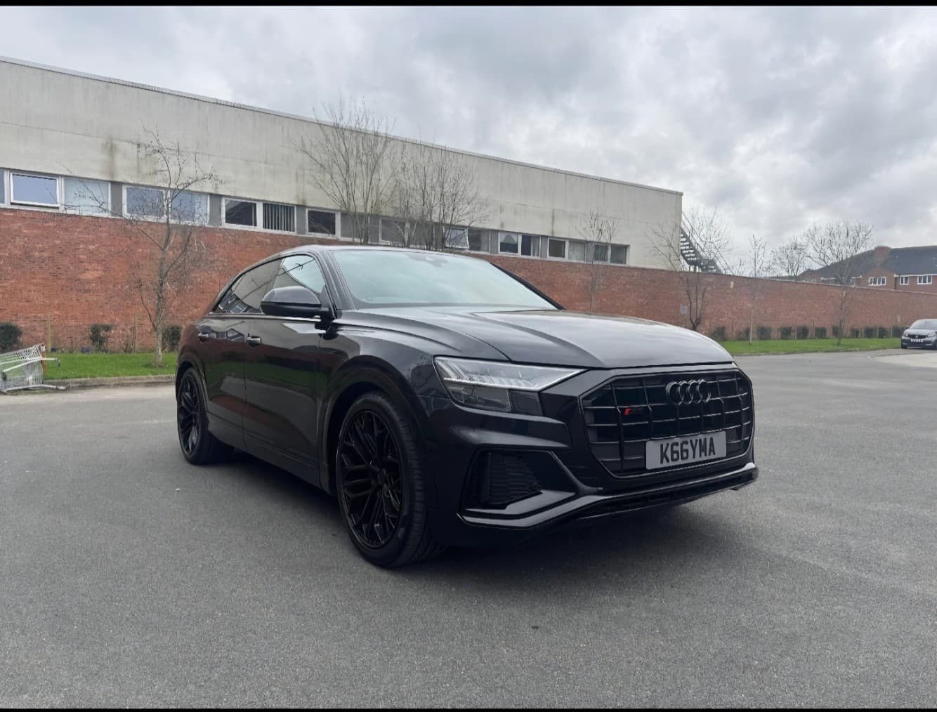 Audi Q8 - image 1 of 6