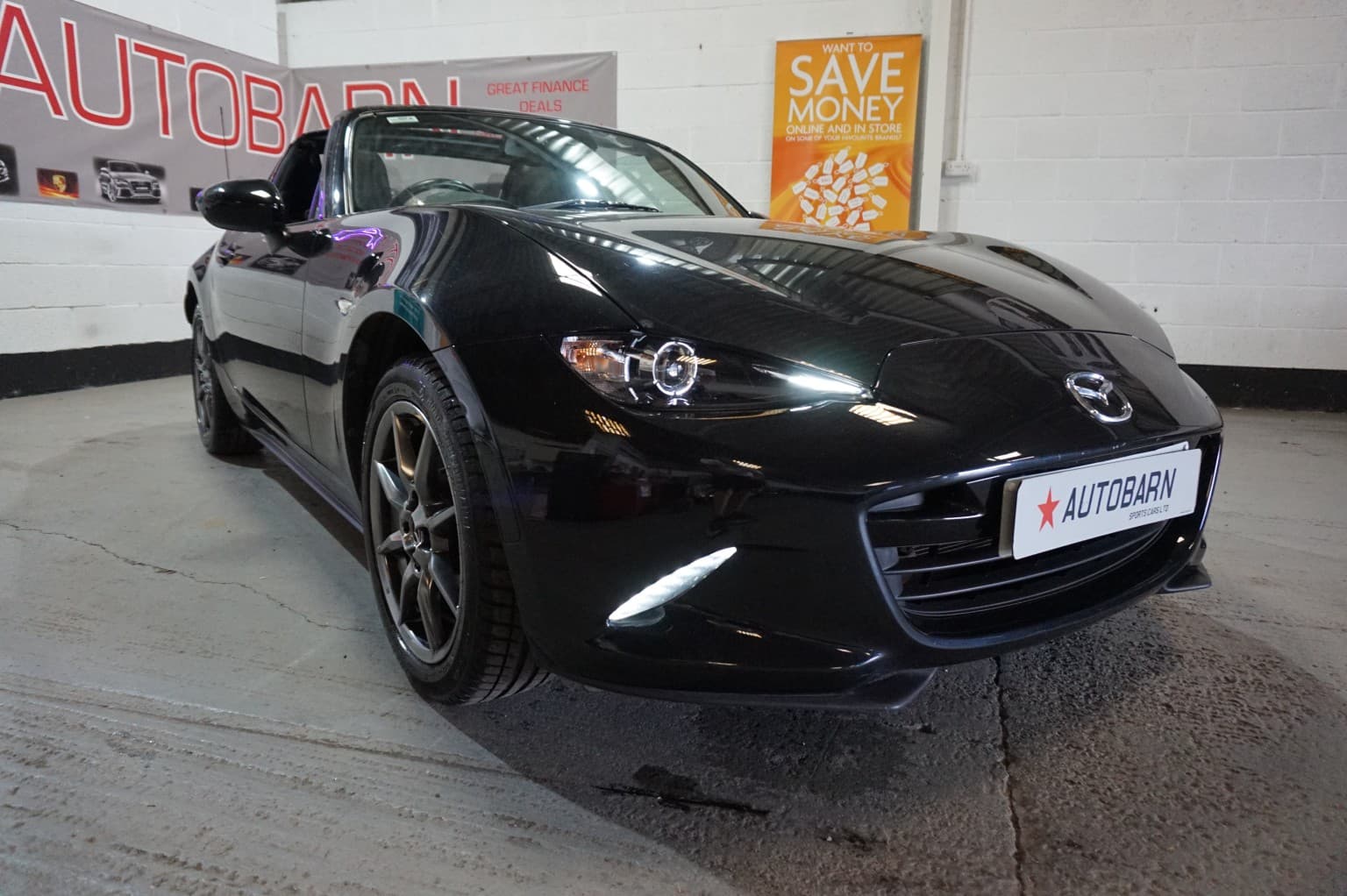 Mazda MX-5 RF - image 1 of 45