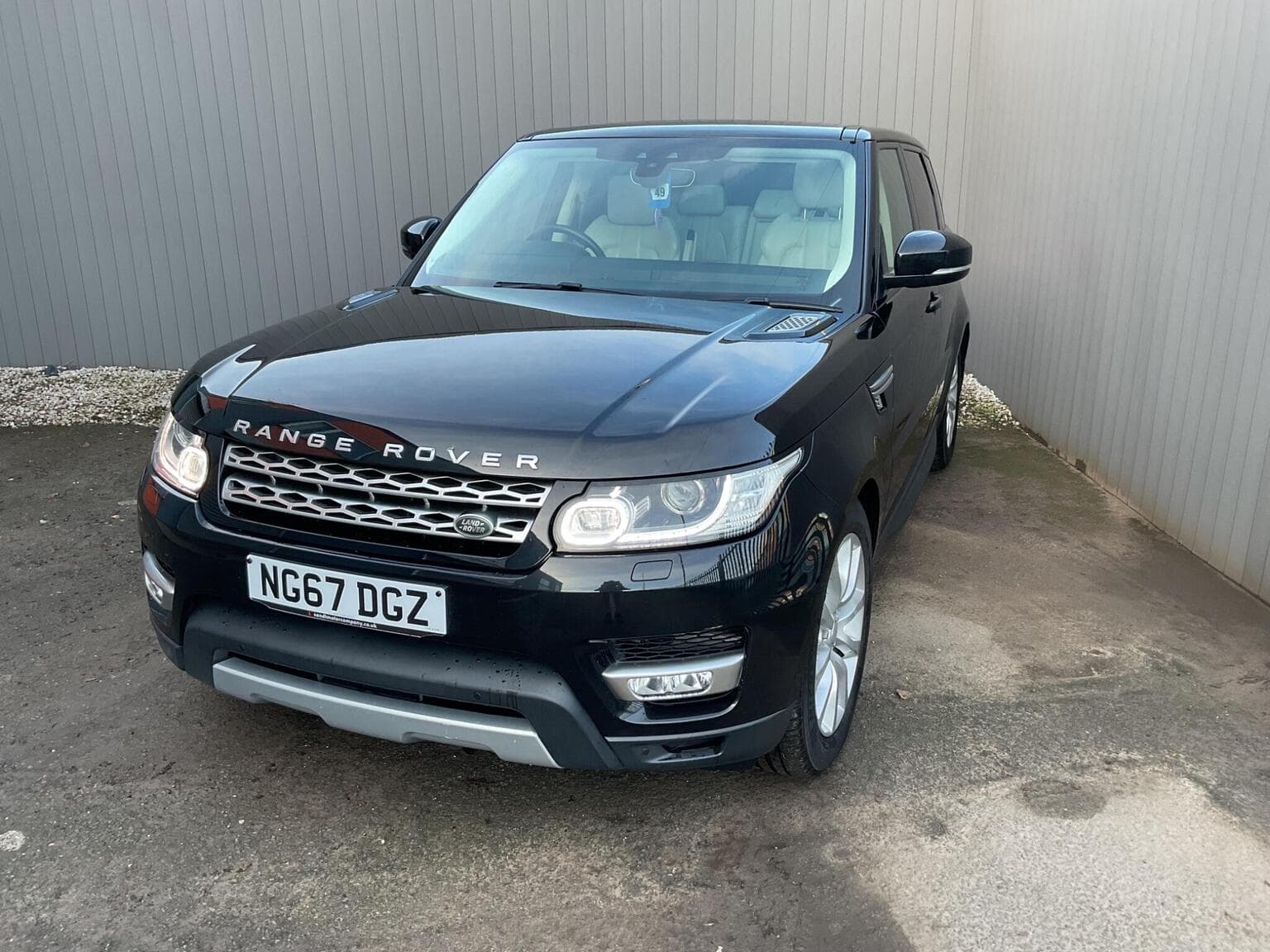 Land Rover Range Rover Sport - image 1 of 6