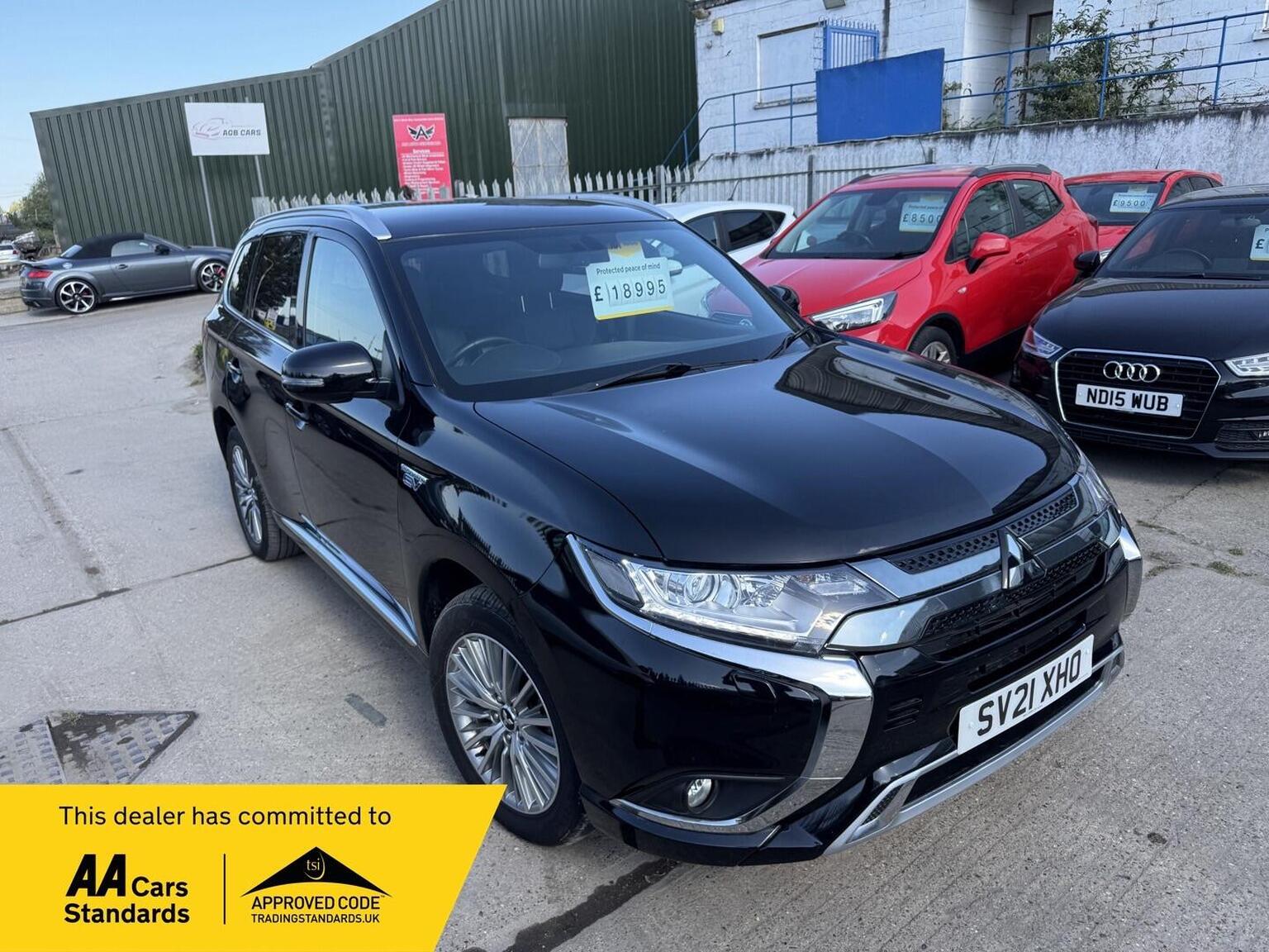 Mitsubishi Outlander - image 1 of 67