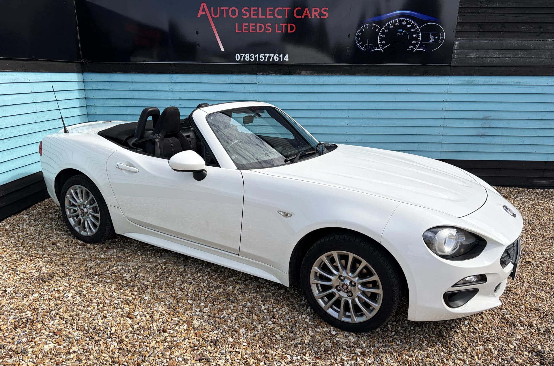Fiat 124 Spider - image 1 of 53