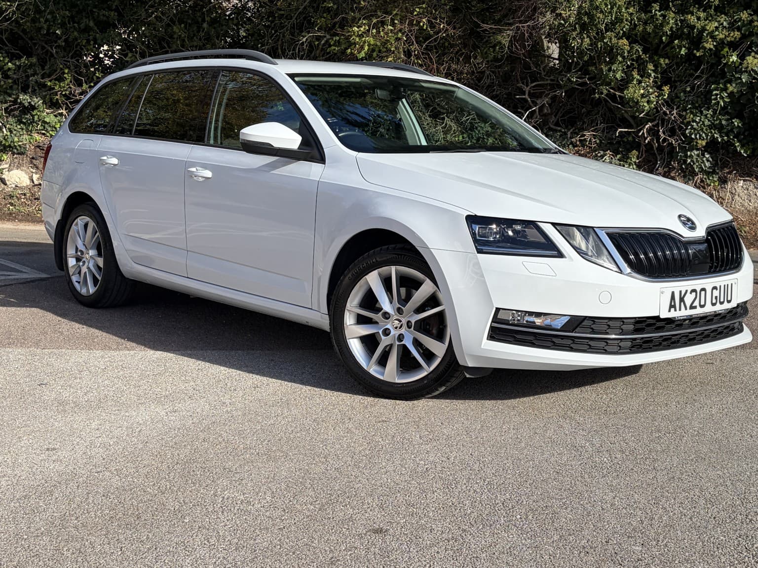 Skoda Octavia - image 1 of 62
