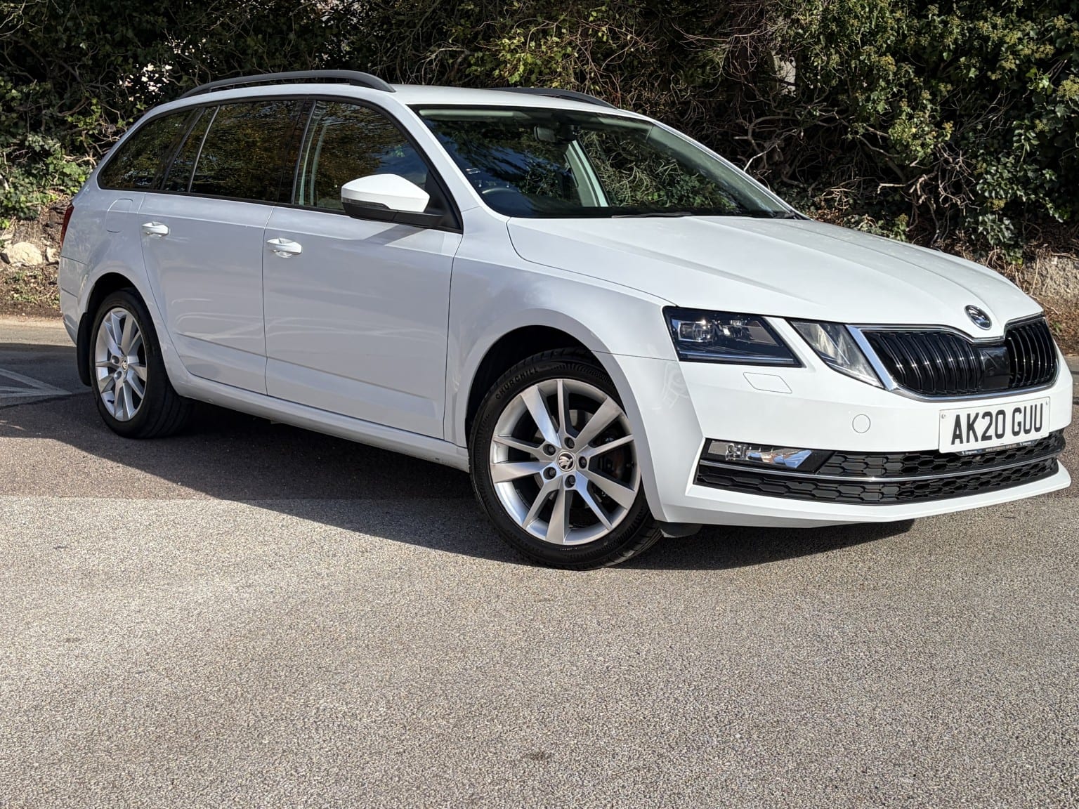 Skoda Octavia - image 1 of 62