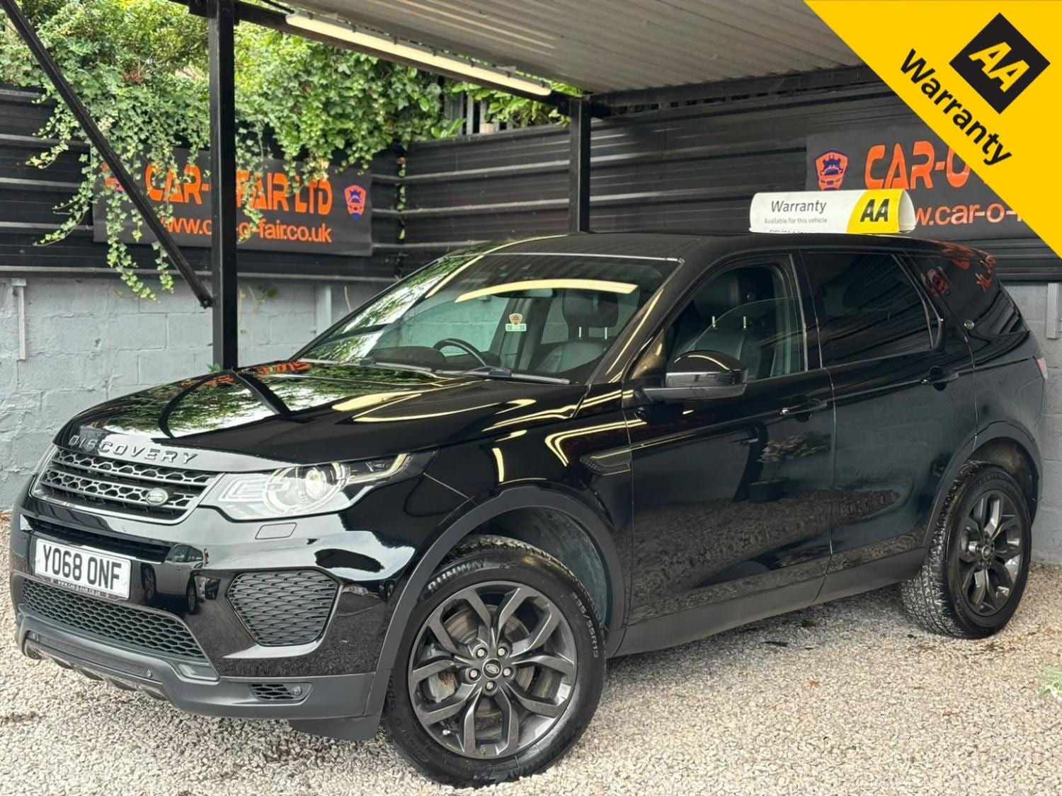 Land Rover Discovery Sport - image 1 of 41