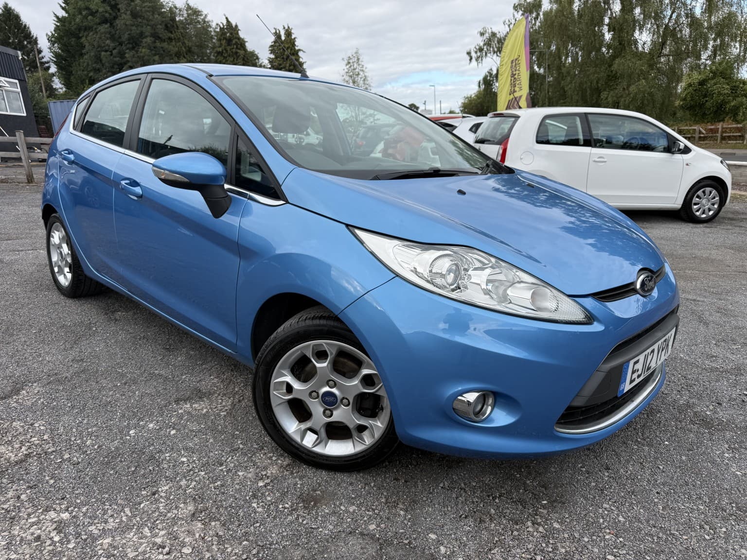 Ford Fiesta - image 1 of 32