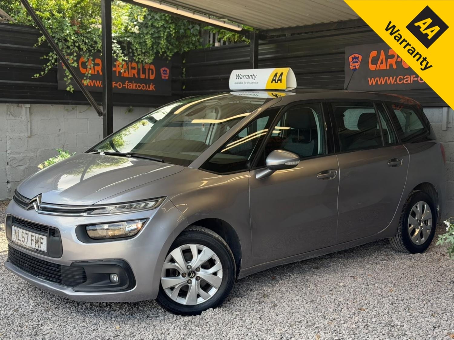 Citroen Grand C4 Picasso - image 1 of 31