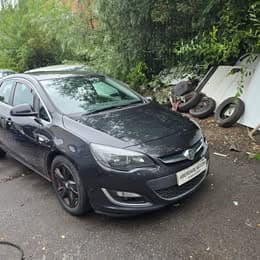 Vauxhall Astra - image 1 of 13