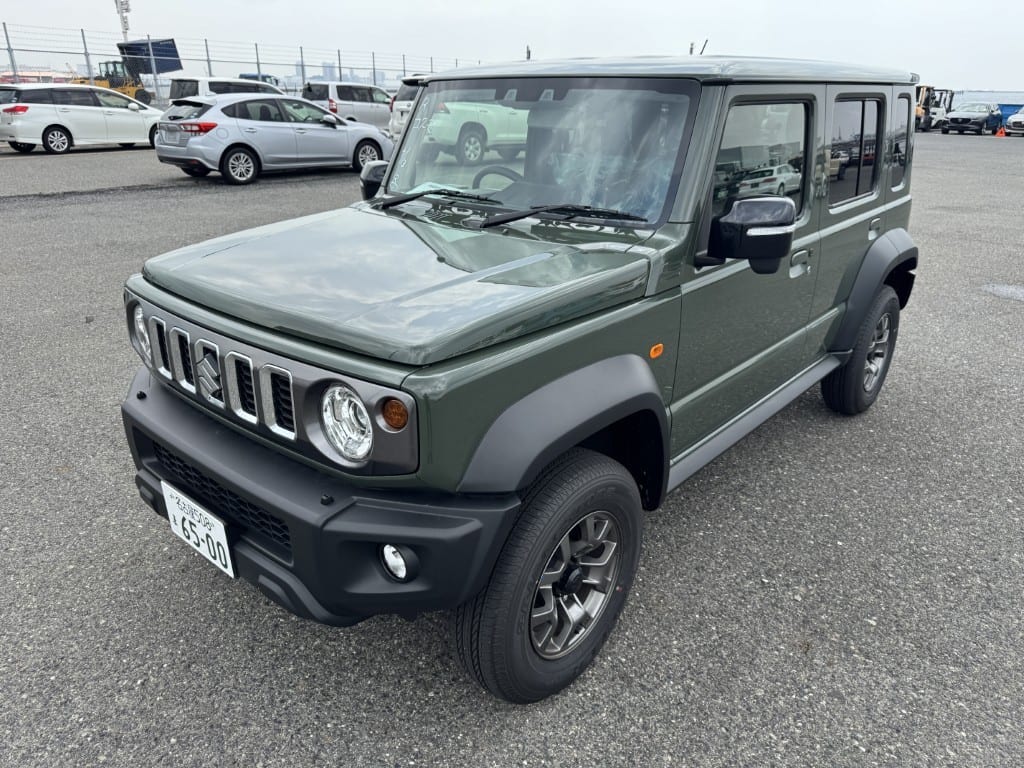Suzuki Jimny - image 1 of 21