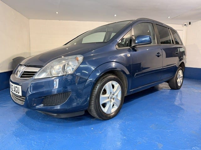 Vauxhall Zafira - image 1 of 15