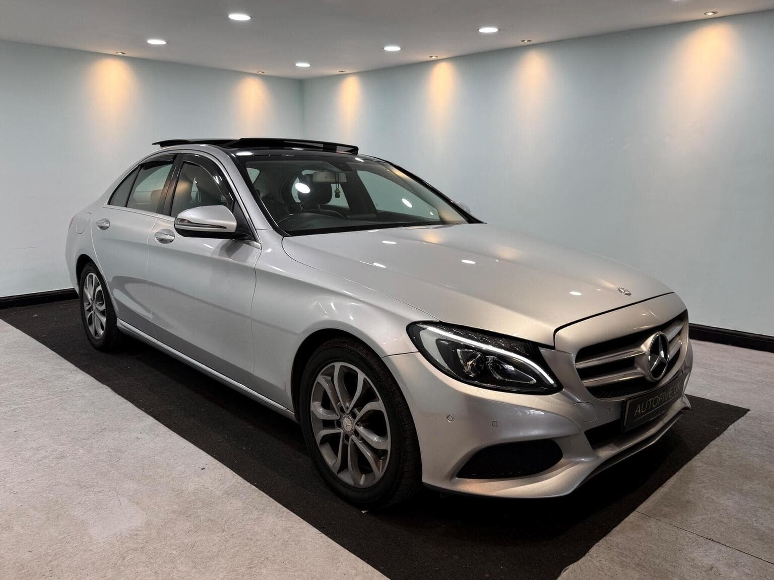 Mercedes-Benz C Class - image 1 of 76