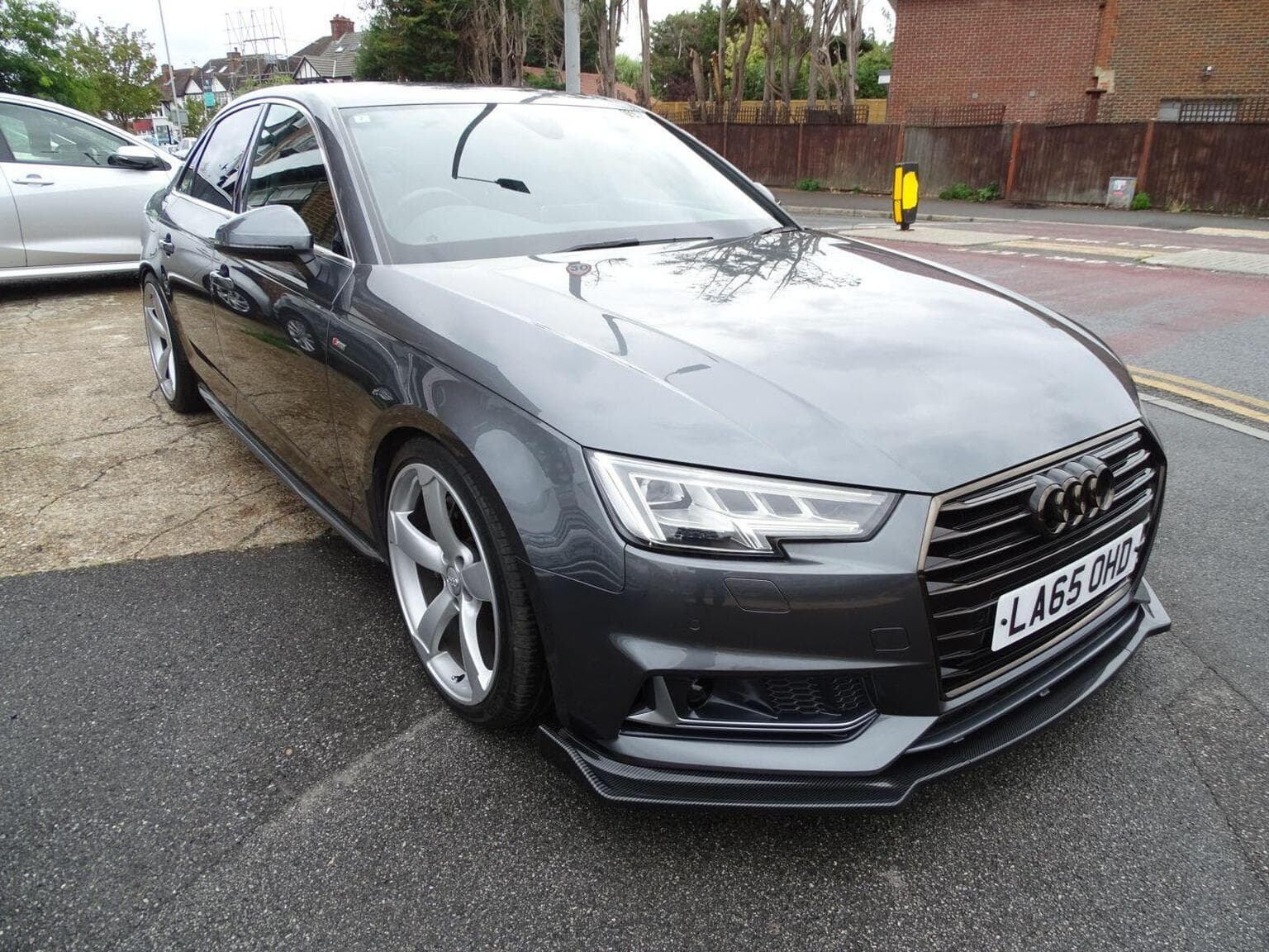 Audi A4 - image 1 of 34