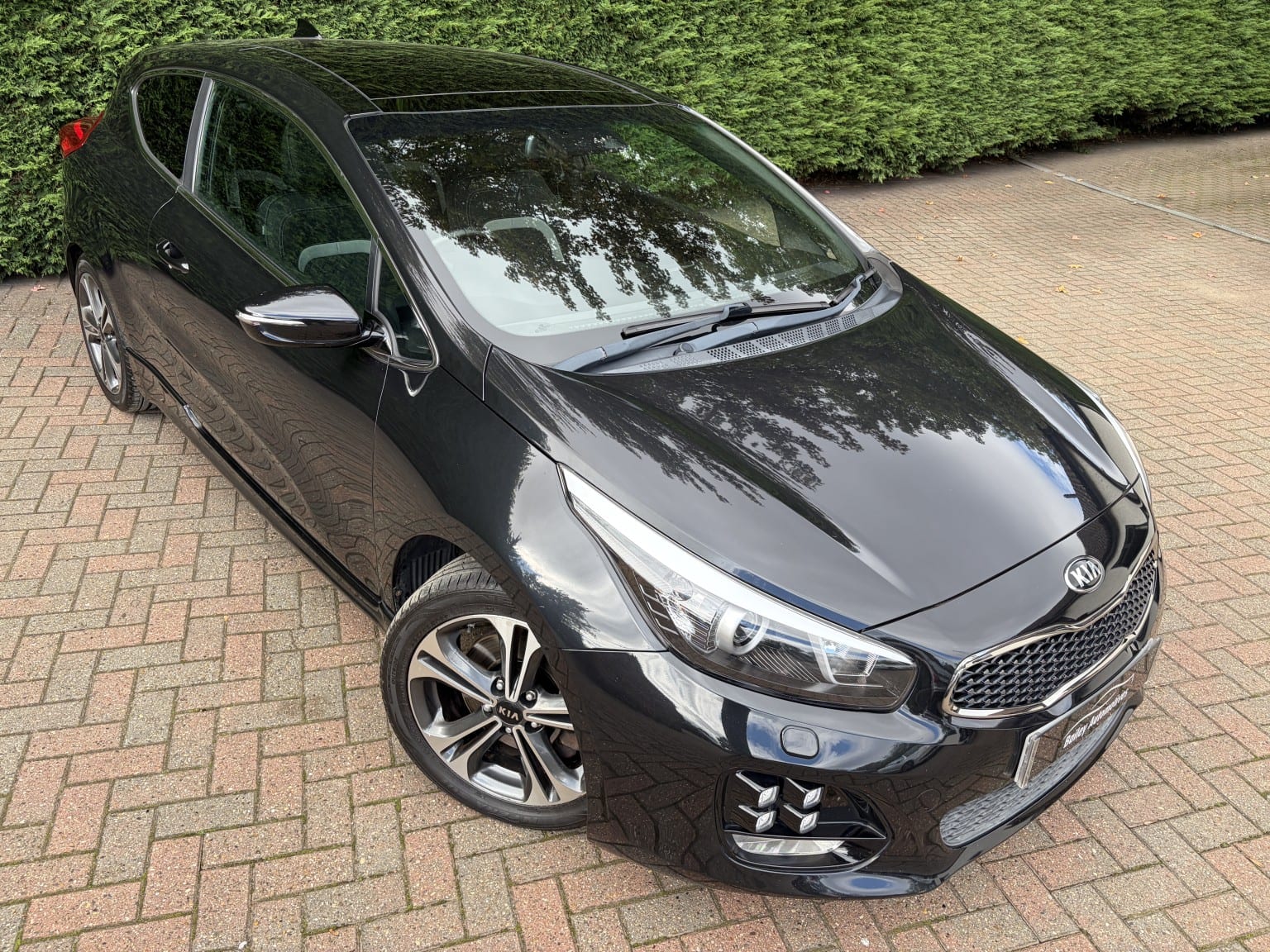 Kia ProCeed - image 1 of 37
