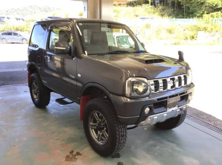 Suzuki Jimny - image 1 of 5