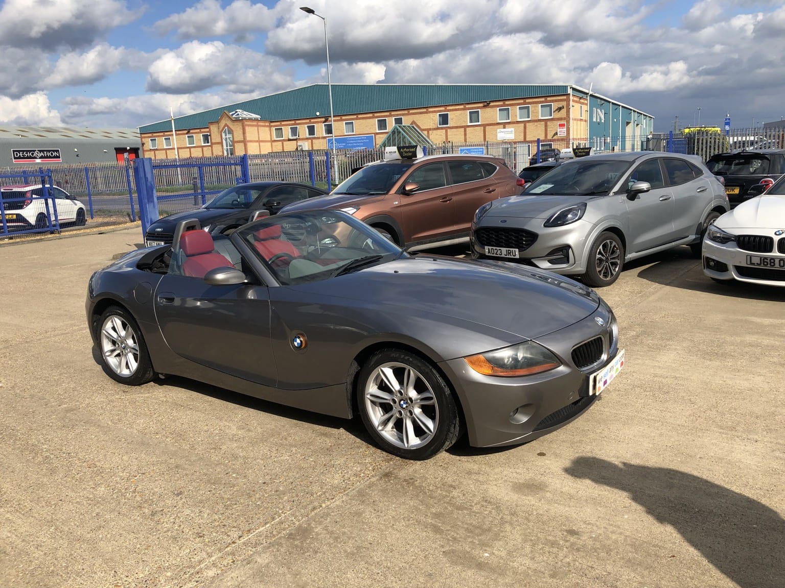 BMW Z4 - image 1 of 39