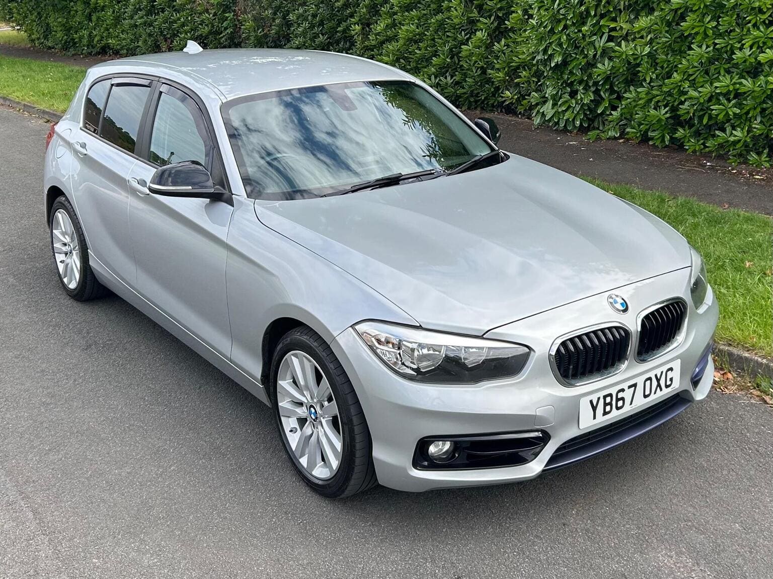 BMW 1 Series - image 1 of 82