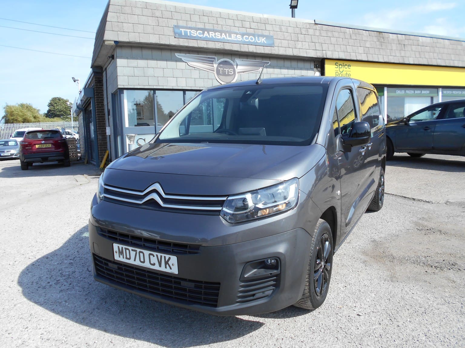 Citroen Berlingo - image 1 of 28