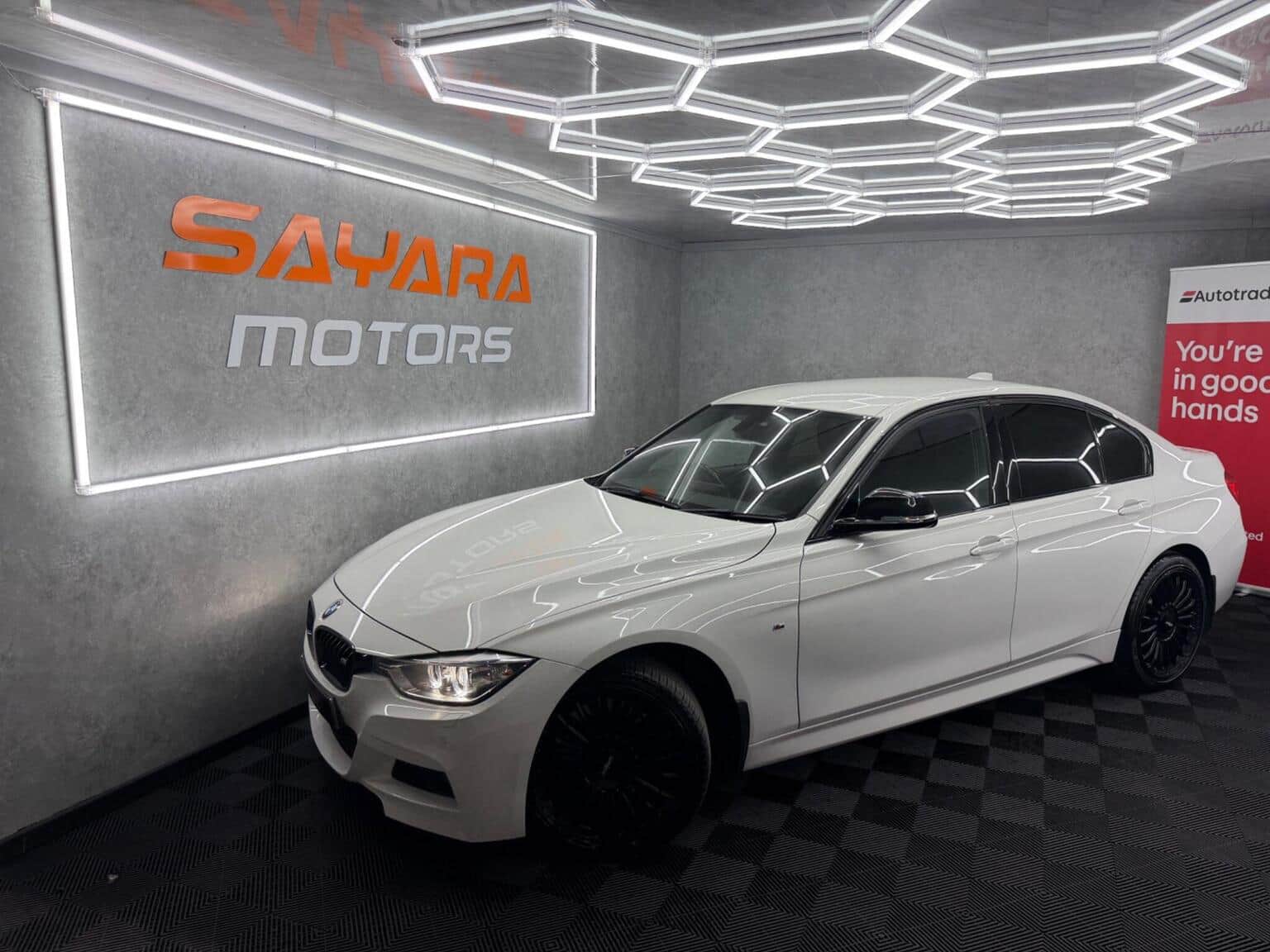 BMW 3 Series - image 1 of 48