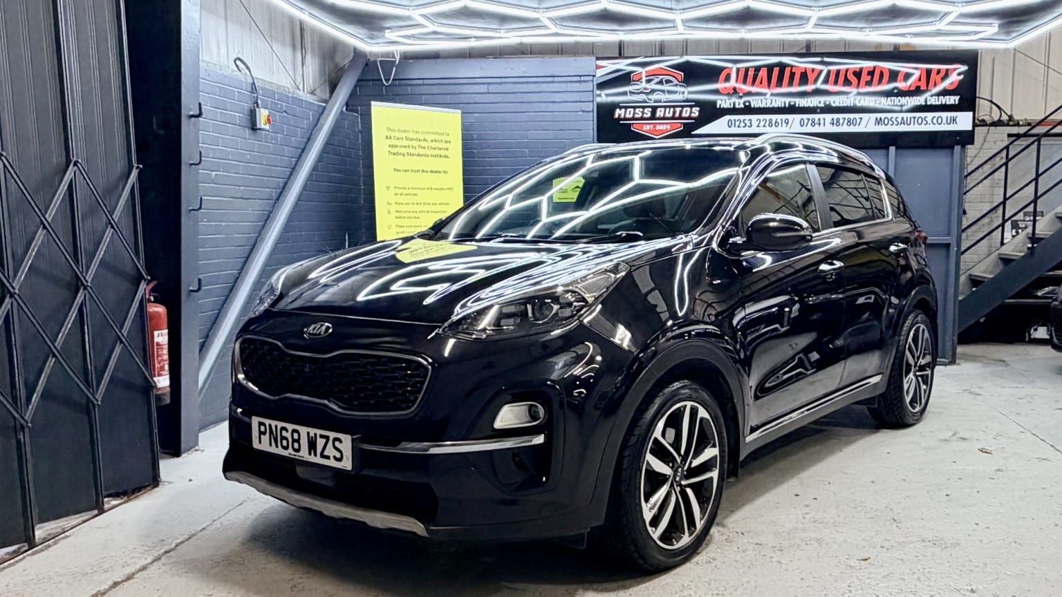 2018 Kia Sportage 1.6 CRDi 4 in black — photo 1 of 28