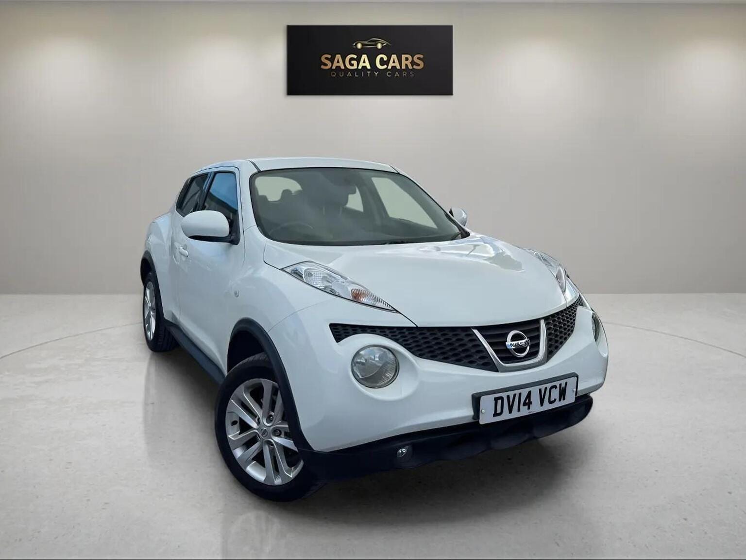 Nissan Juke - image 1 of 43